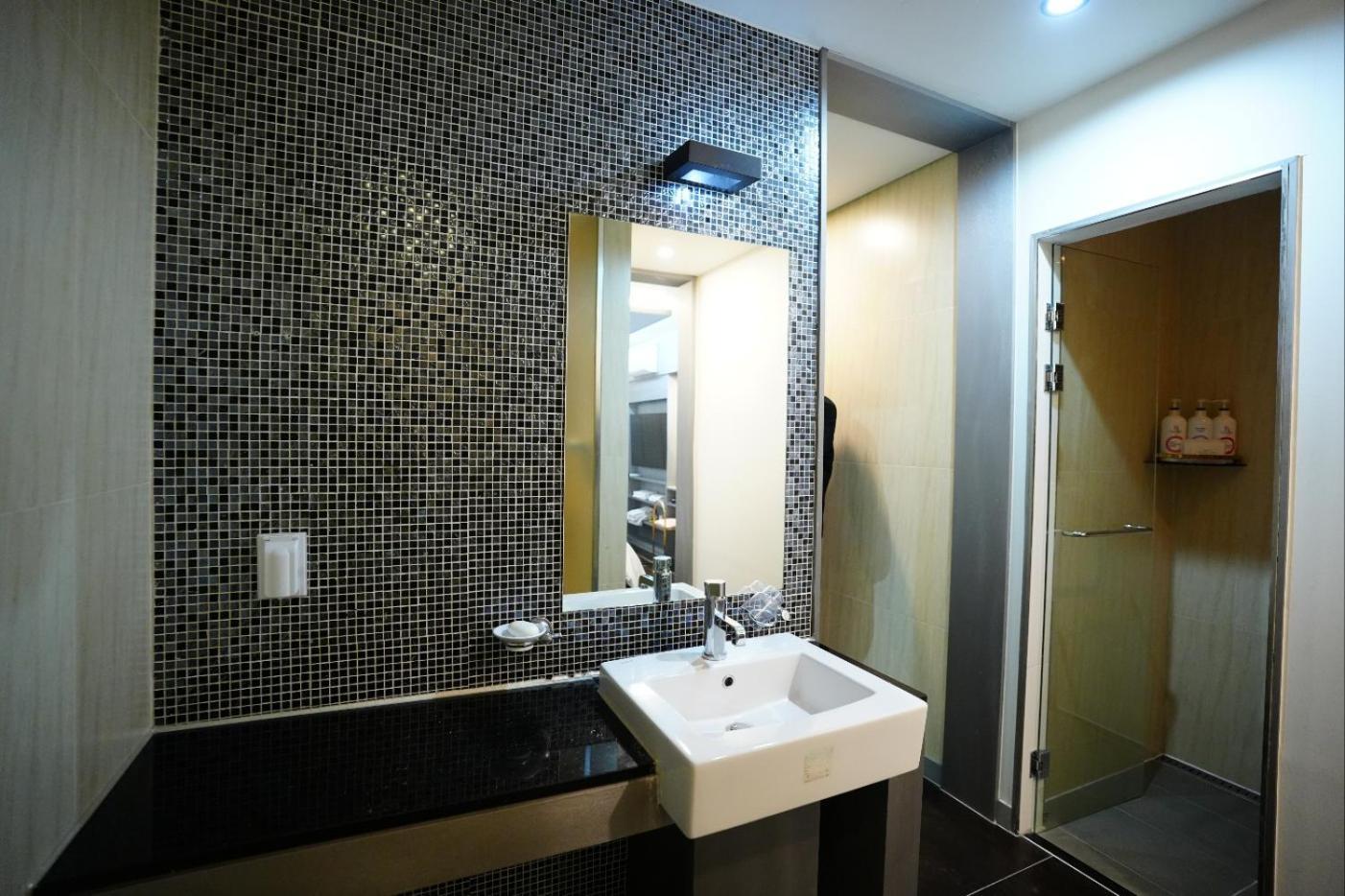 Shinchon Y Hotel Seoul Exterior photo